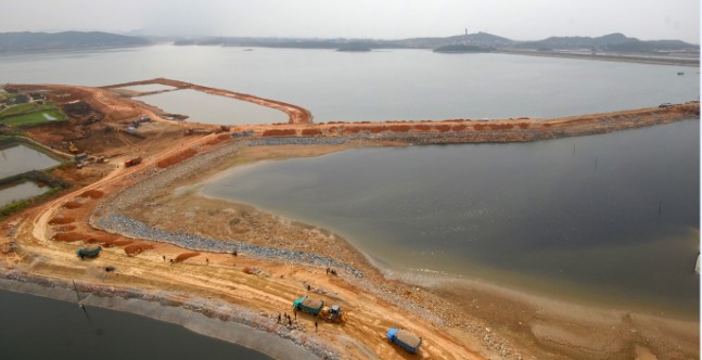 环南湖旅游走廊建设工地