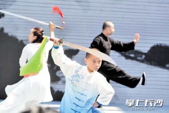 　　→非遗武术展示。　　均为长沙晚报全媒体记者　　贺文兵 摄